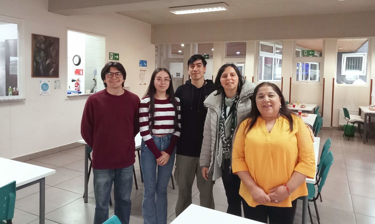 Estudiantes de Psicología aplican terapias a adultos mayores del Hogar de Cristo Estudiantes de Psicología aplican terapias a adultos mayores del Hogar de Cristo