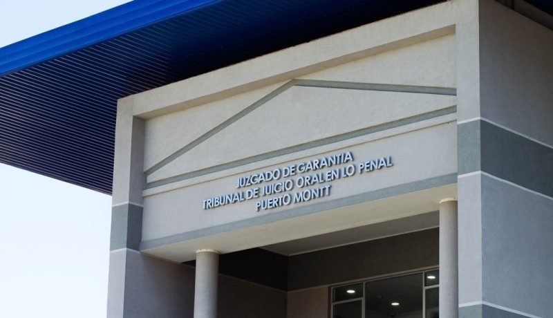 Condenan con cárcel a autores de violento robo en local comercial de Puerto Montt