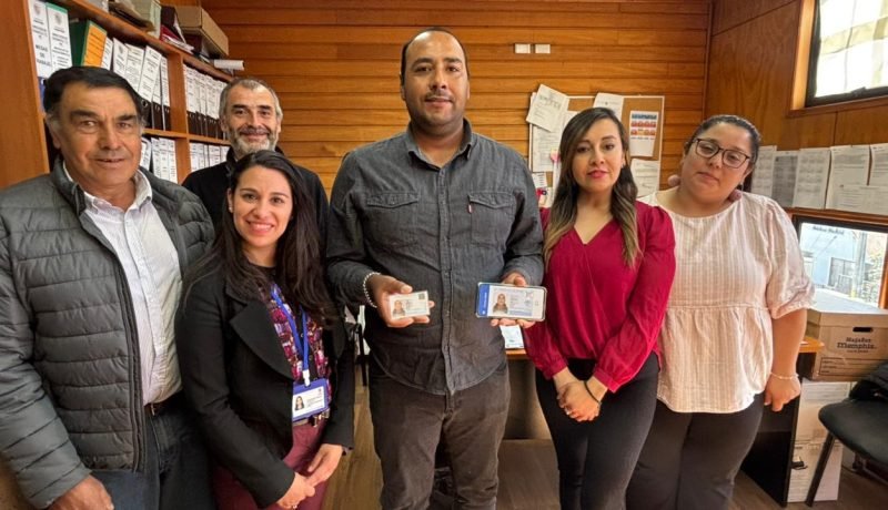 Hito en Castro: Después de 20 años persona sorda obtiene licencia de conducir