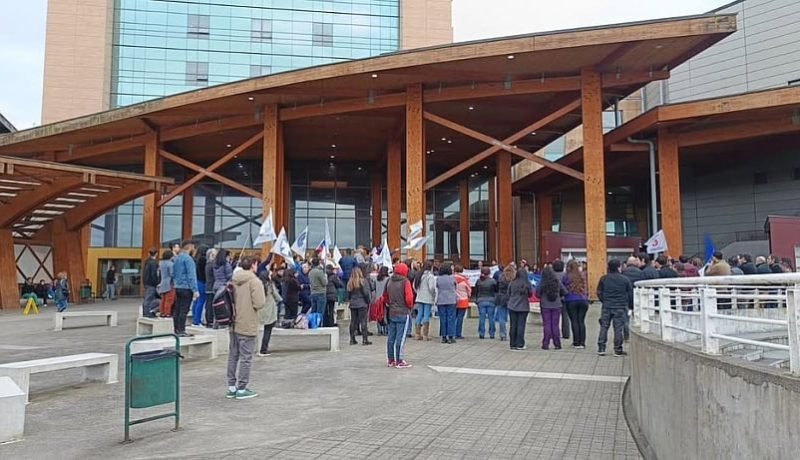 Hospital Puerto Montt: Gremios alertan por falta de insumos; dirección lo desmiente Hospital Puerto Montt: Gremios alertan por falta de insumos; dirección lo desmiente