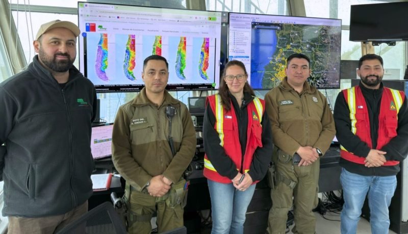 CONAF y Carabineros: Estrategia Unida contra Incendios Forestales CONAF y Carabineros: Estrategia Unida contra Incendios Forestales