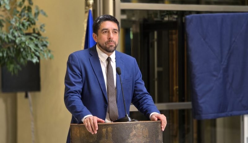 diputado-barria-no-al-retroceso-de-pgu-y-sueldo-minimo