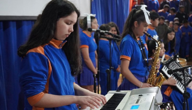 Olimpiadas deportivas en Quinchao reúnen a más 320 escolares