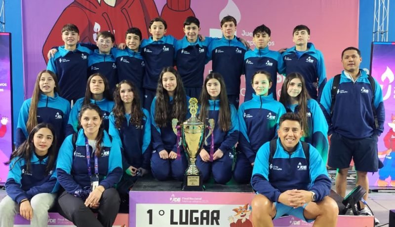los-lagos-brilla-campeones-escolares-en-natacion-y-basquetbol
