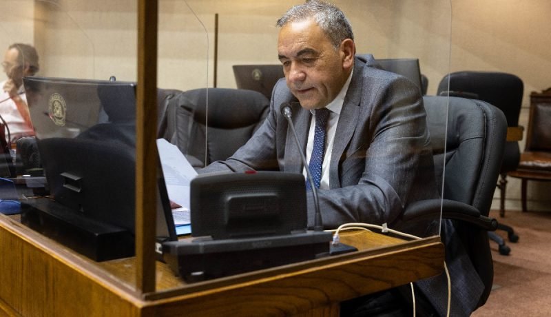 Tensión en el Congreso: Espinoza solicitará el desafuero del diputado Manouchehri