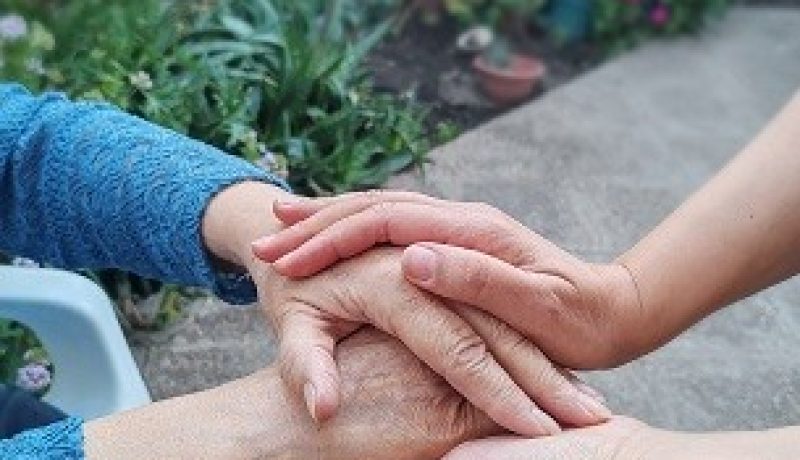 capacitacion-gratuita-para-cuidadores-de-adultos-mayores