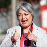 jara-lidera-encuesta-cadem-kast-cae-y-matthei-recorta-distancia