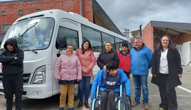 Chonchi Impulsa Inclusión con Nuevos Buses Adaptados para Escuela Diferencial Amanecer Chonchi Impulsa Inclusión con Nuevos Buses Adaptados para Escuela Diferencial Amanecer