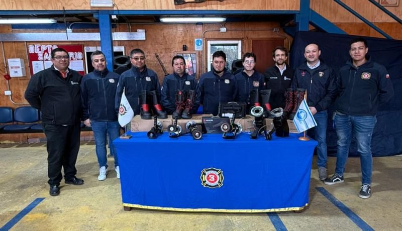 puerto-varas-municipio-refuerza-bomberos-con-nuevo-equipamiento-y-politica-del-1