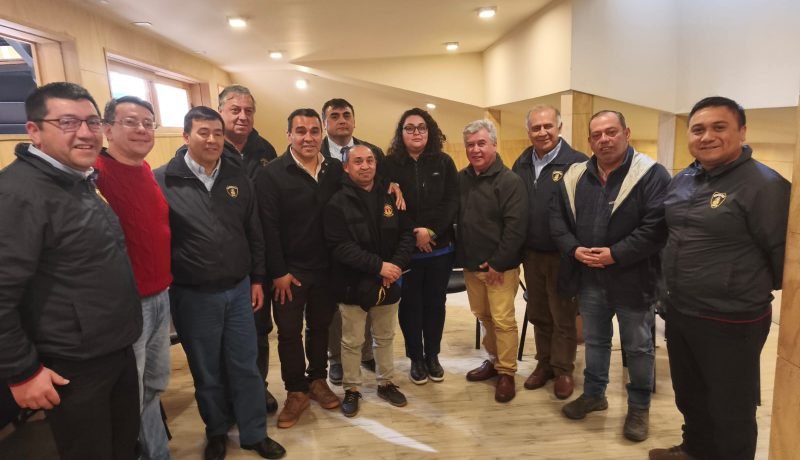 bomberos-de-chiloe-impulsan-inversiones-clave-con-consejeros-regionales