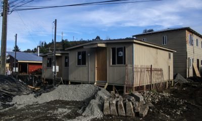 gobierno-en-la-mira-vecinos-denuncian-filtraciones-en-viviendas-de-emergencia-tras-sistema-frontal-en-puerto-varas