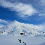 los-mejores-destinos-para-hacer-trekking-invernal-en-chile-este-2025