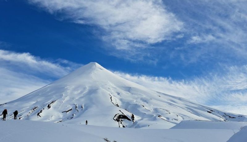 los-mejores-destinos-para-hacer-trekking-invernal-en-chile-este-2025