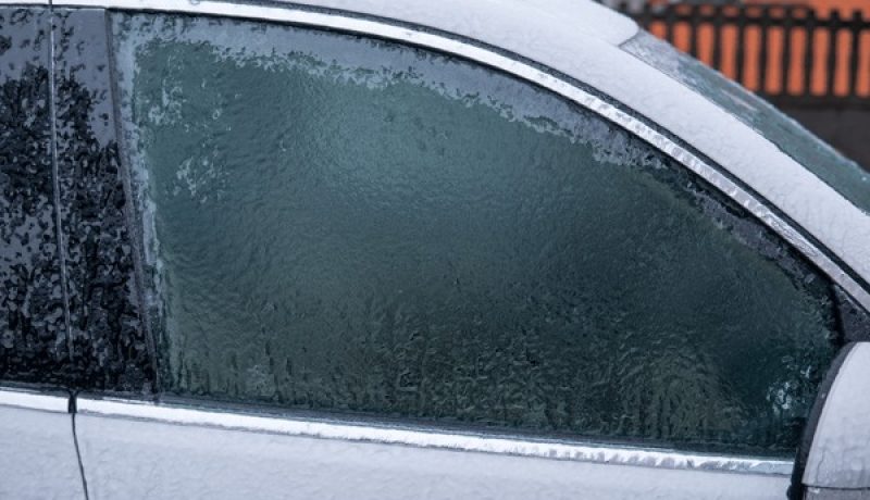 frio-extremo-en-frutillar-7-c-y-consejos-clave-para-cuidar-tu-auto-en-dias-de-escarcha