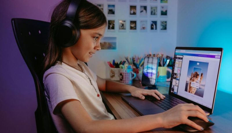 becas-tic-como-acceder-a-tu-computador-gratuito-junaeb