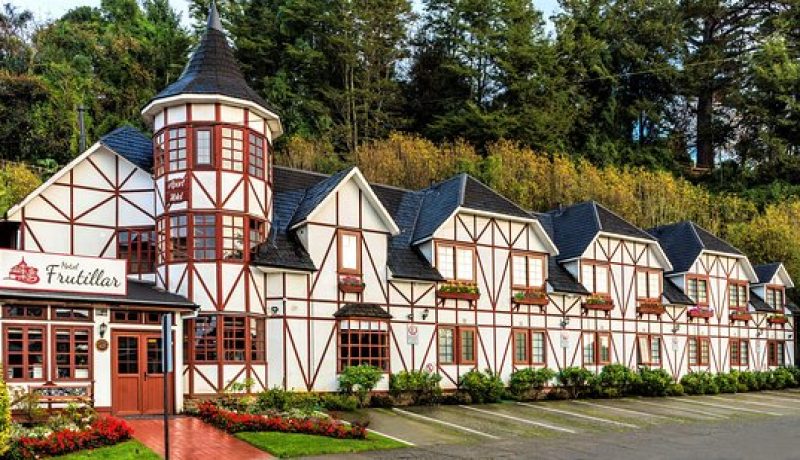 frutillar-una-joya-en-el-sur-de-chile-se-erige-como-un-destino-turistico-de-primer-nivel-reconocido-por-su-impresionante-belleza-natural-y-su-rica-herencia-cultural-ubicada-a-orillas-del-majestuos