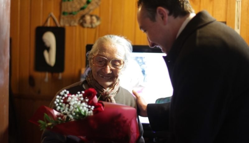 abuelita-juana-de-puerto-varas-cumple-114-anos-un-simbolo-de-vida-en-la-region-de-los-lagos
