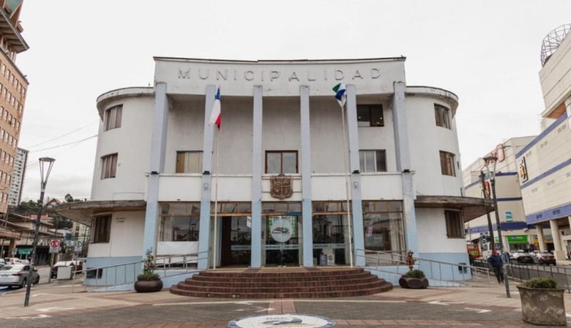 Puerto Montt: Destituyen Funcionarios de Salud por Viajes Ilegales con Licencia Médica Puerto Montt: Destituyen Funcionarios de Salud por Viajes Ilegales con Licencia Médica