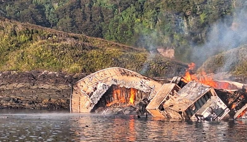 Evacuan Centro de Cultivos en Puerto Montt por Incendio
