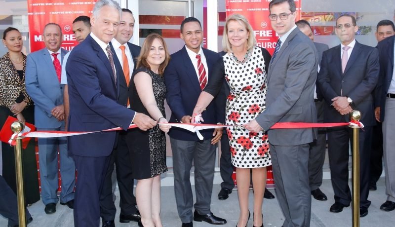 Funeraria Muñoz Hermanos inaugura moderno salón velatorio en el centro de Osorno