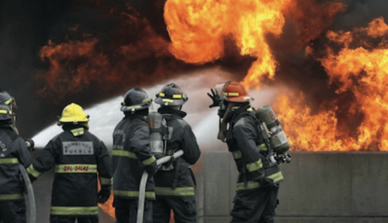 Voraz incendio en Temuco: Cuatro casas destruidas y cuatro lesionados en Pedro de Valdivia