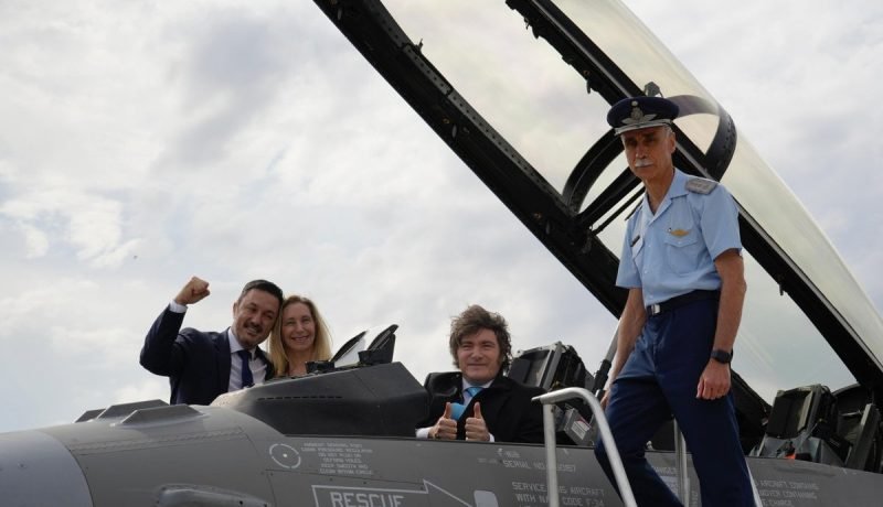 Milei presenta los F-16 y marca un giro en la defensa de Argentina