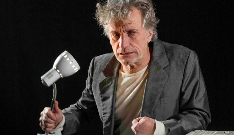 “El Quixote no existe” llega al CAMM: Un duelo teatral imperdible “El Quixote no existe” llega al CAMM: Un duelo teatral imperdible