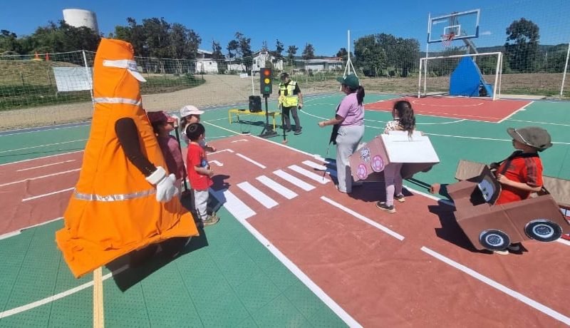 Boric y Santino: El emotivo encuentro con el niño que se hizo viral por su gobierno