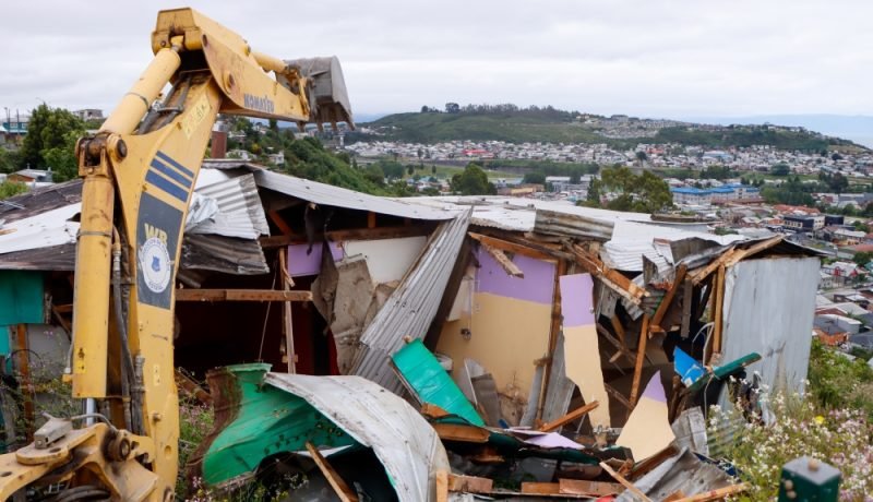 Desalojan vivienda ilegal en Ladera Lintz de Puerto Montt