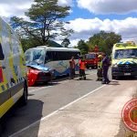 Fatal accidente en Chiloé: Dos fallecidos y seis heridos tras colisión en Quellón