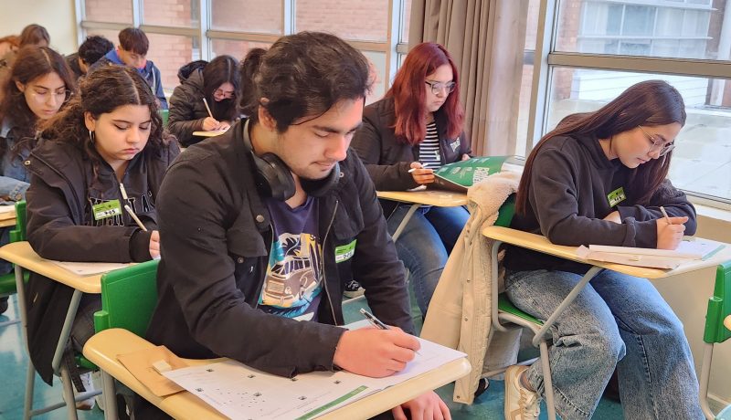 ensayo-paes-en-puerto-montt-mas-de-300-estudiantes-participaron-con-santo-tomas