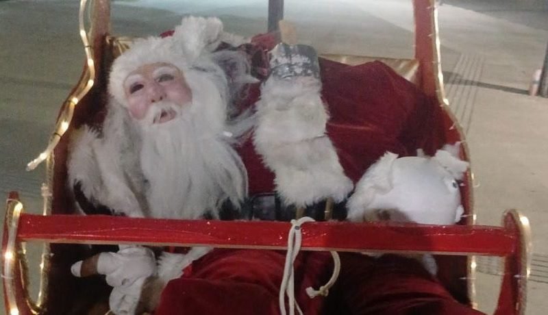 Vándalos decapitaron figura del Viejito Pascuero instalada en el Parque Costanera de Puerto Montt