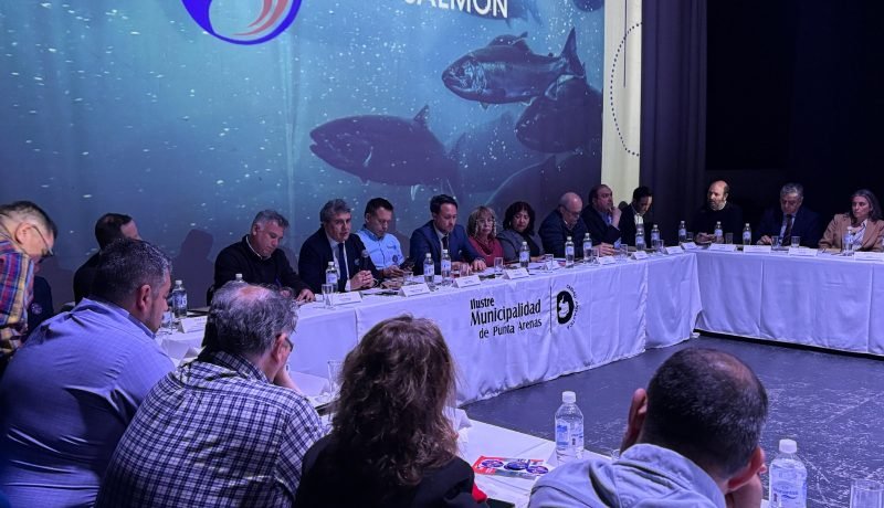 Gobernador Santana Urge a Impulsar el Proyecto “Chile por Chile” para Conectar el Sur Austral Gobernador Santana Urge a Impulsar el Proyecto “Chile por Chile” para Conectar el Sur Austral