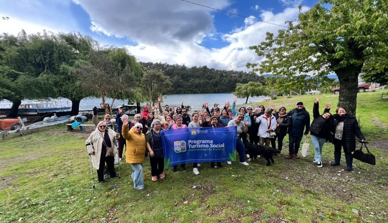Vecinos de Frutillar Disfrutan de Impresionante Viaje por la Región de Los Lagos Vecinos de Frutillar Disfrutan de Impresionante Viaje por la Región de Los Lagos