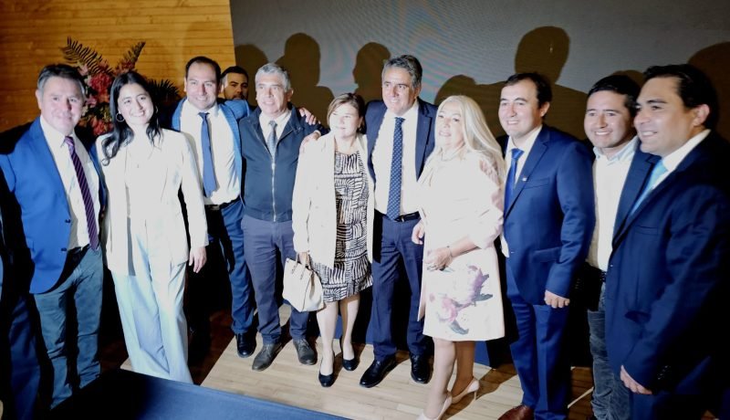 alcaldes-de-palena-respaldan-al-gobernador-regional-ante-recorte-del-114-en-el-presupuesto-de-los-lagos-2026
