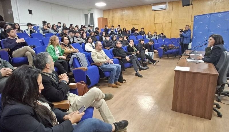 Encuesta ULagos: Región de Los Lagos Prioriza Salud, Educación y Empleo Encuesta ULagos: Región de Los Lagos Prioriza Salud, Educación y Empleo