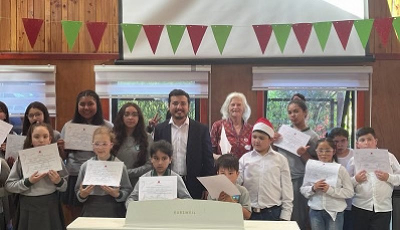 Niños de escuelas rurales emocionan con concierto navideño en Frutillar