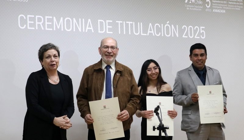 Ejemplo de superación: Estudiante de 65 años se titula en la ULagos Chiloé