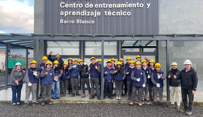Estudiantes de Electricidad Potencian su Formación Técnica en Saesa