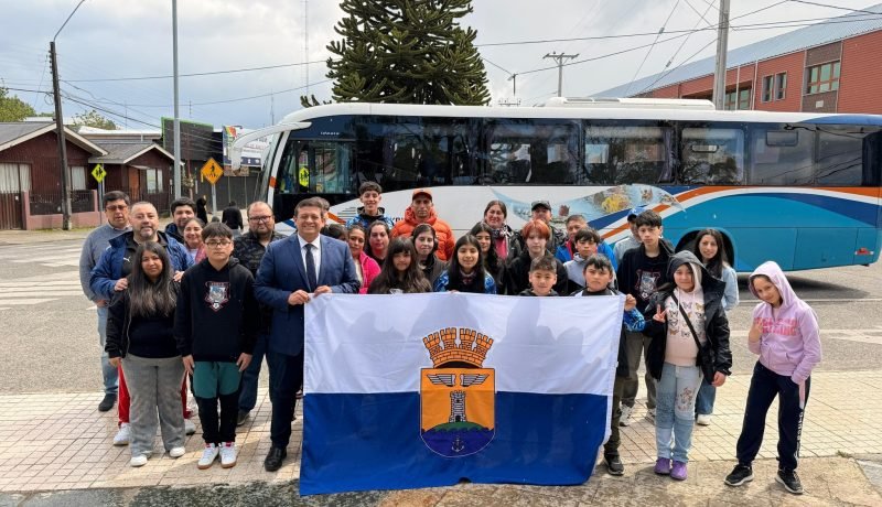 Kenpo Karate de Calbuco Triunfa con 30 Medallas en Torneo Internacional en Castro