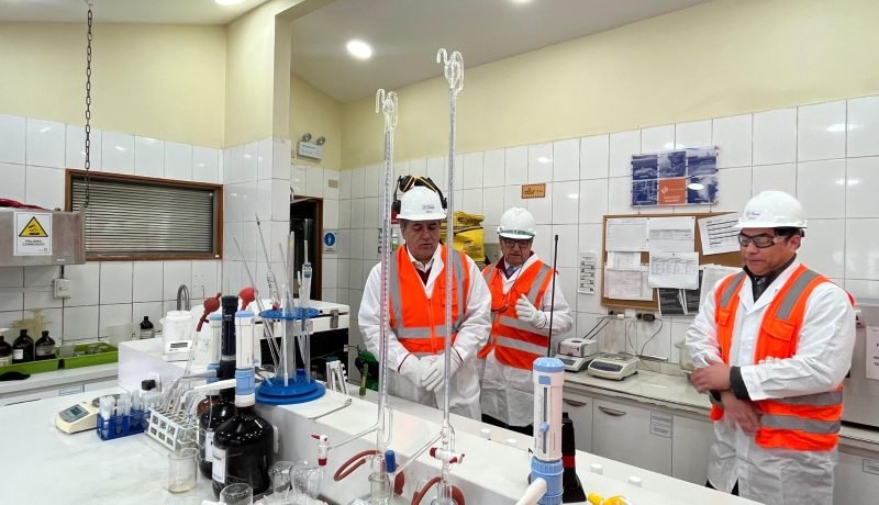 Gobernador Santana y La Portada: Alianza Impulsa Desarrollo en Los Lagos