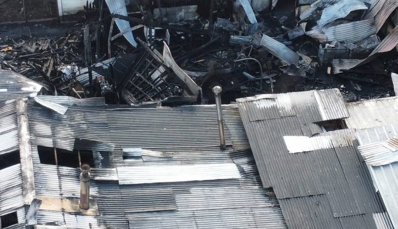 frutillar-municipio-inicia-remocion-de-escombros-tras-incendio-en-vista-hermosa